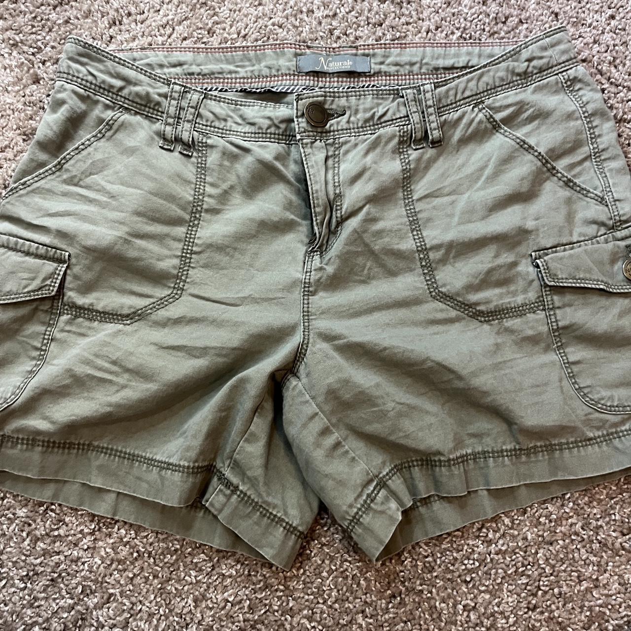 green cargo shorts Depop