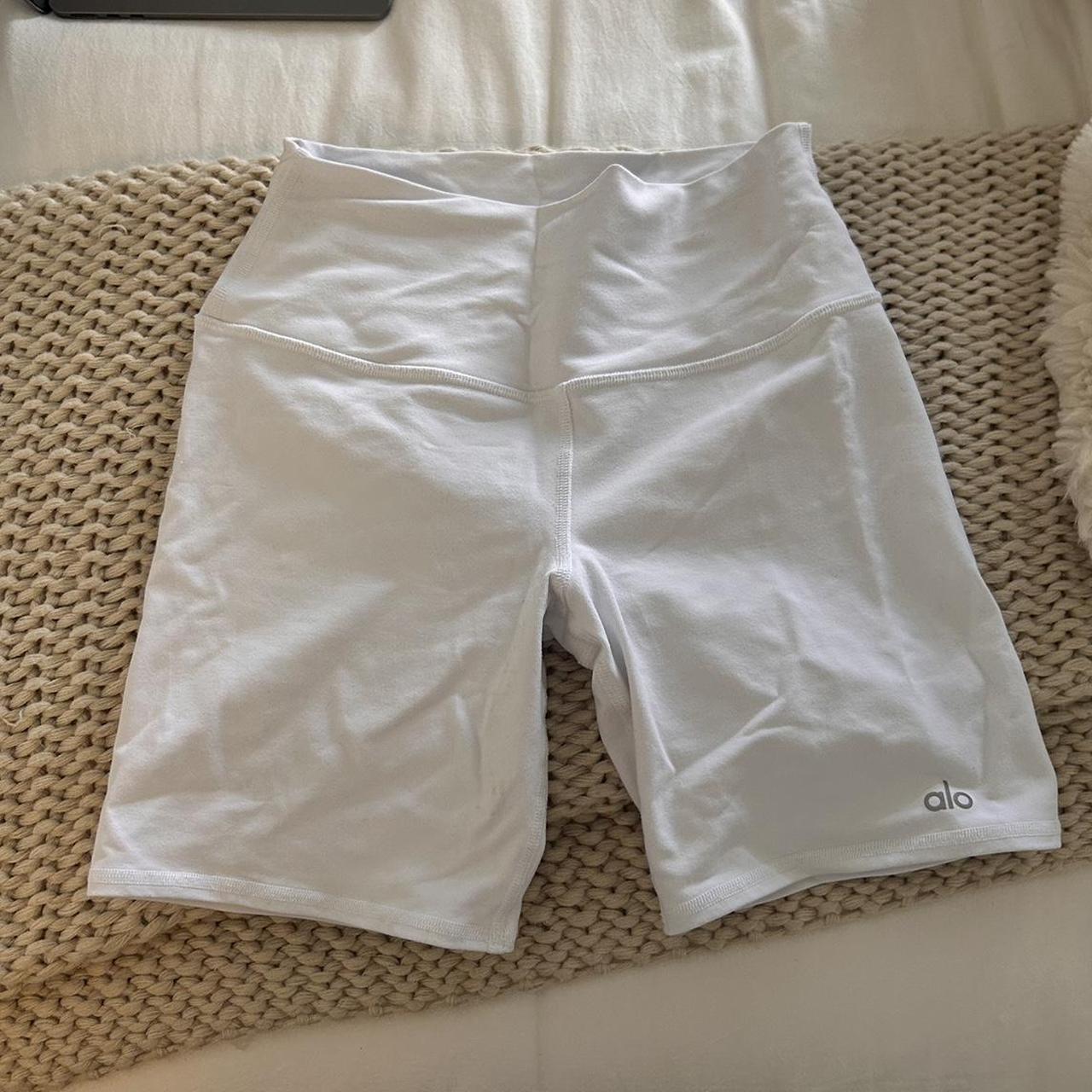 Alo 3in High-Waist Airlift Shorts - never really - Depop