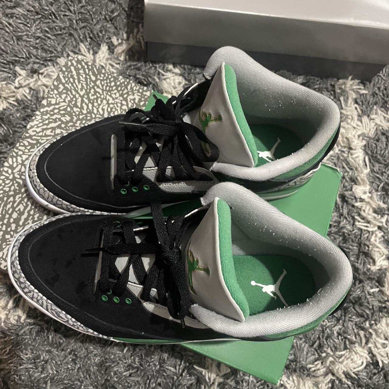 mens black and green jordans