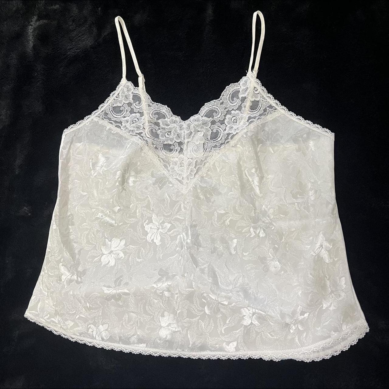 The cutest brandy Melville lace tank One size fits - Depop