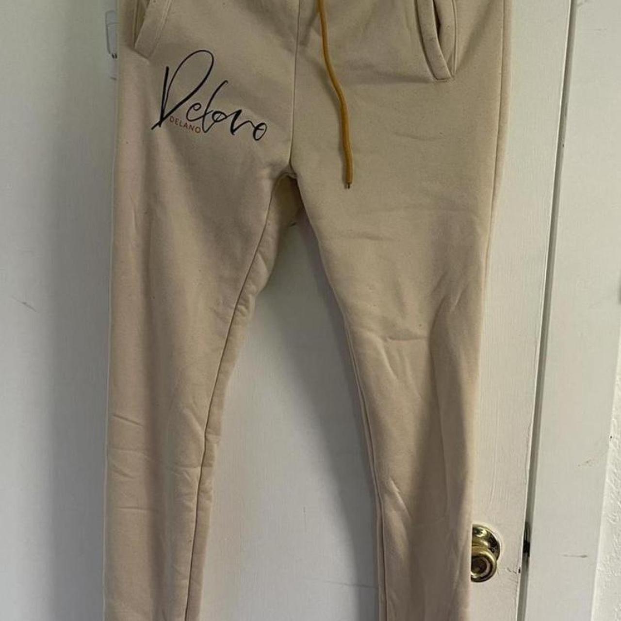 Stacked sweatpants Color: cream Size: Small Flaws: - Depop