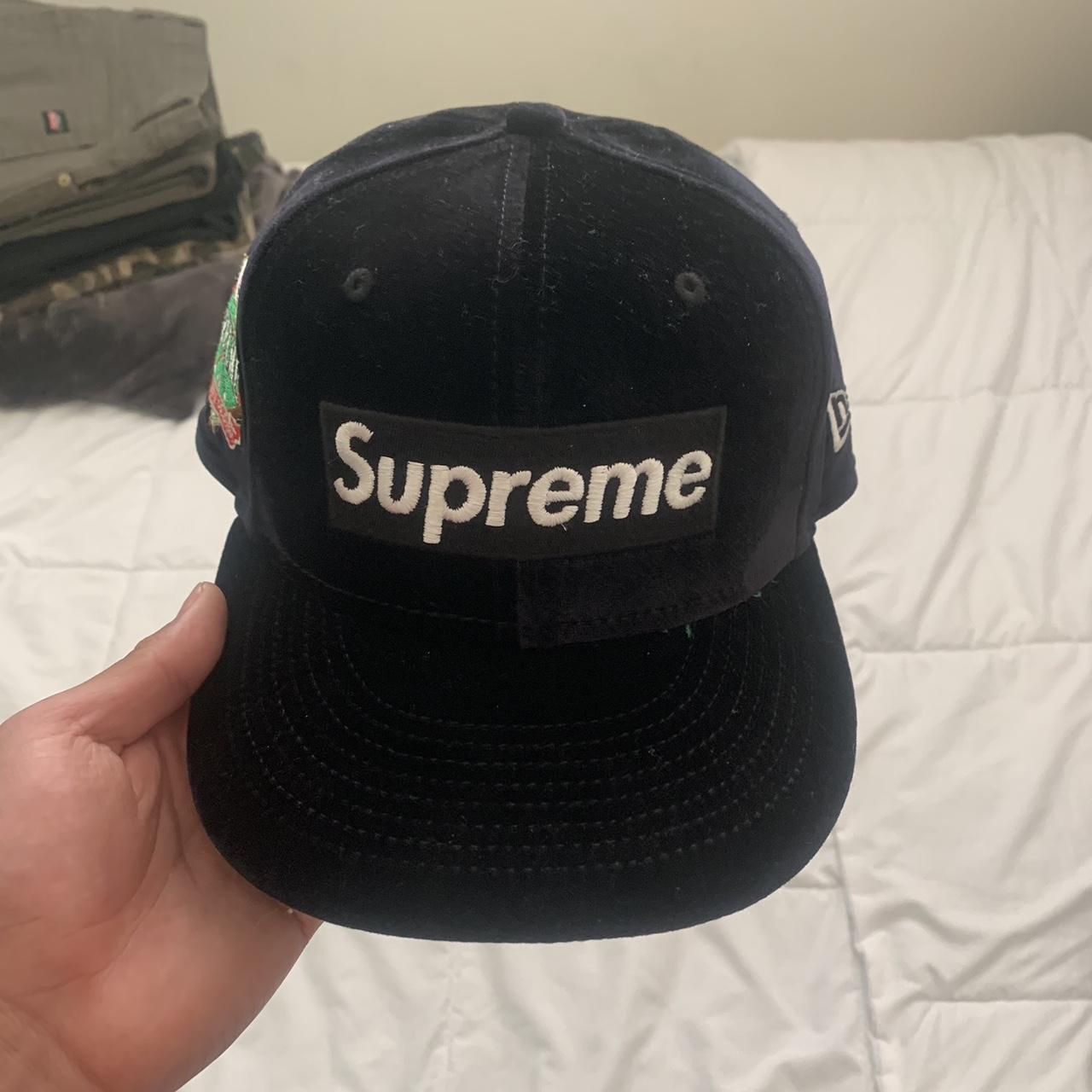 排気筒Supreme NEW ERA black 7 1/4 キャップ