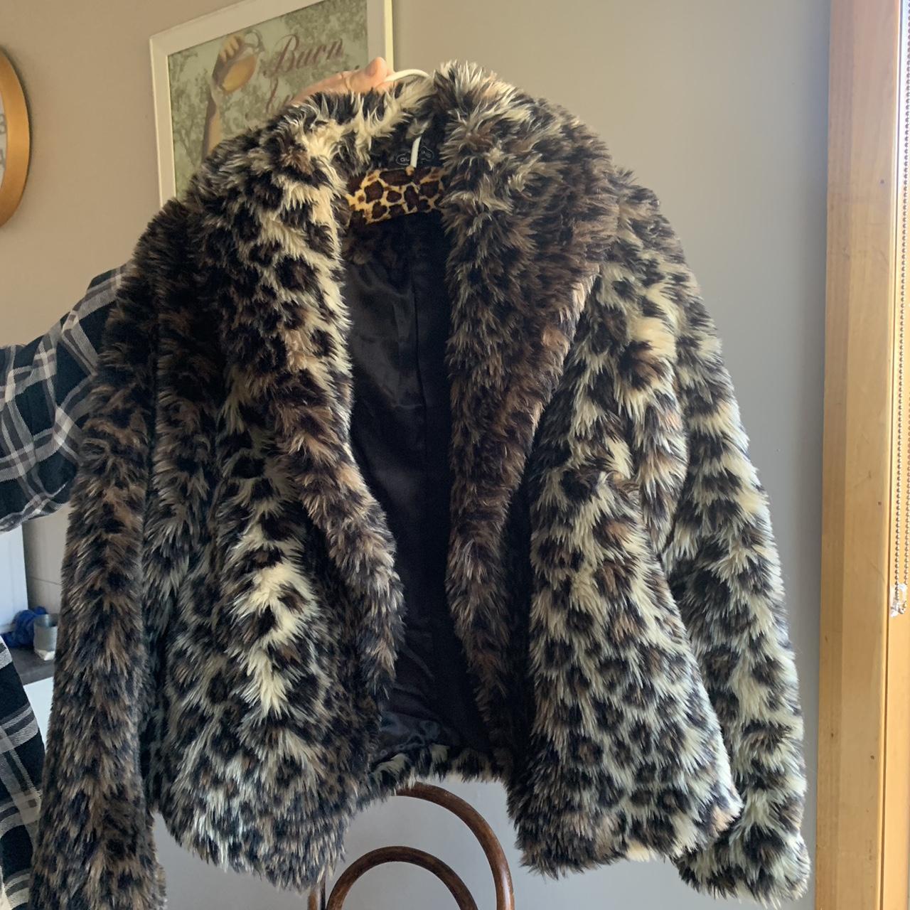 Groovy leopard faux fur coat, bought off reseller... - Depop