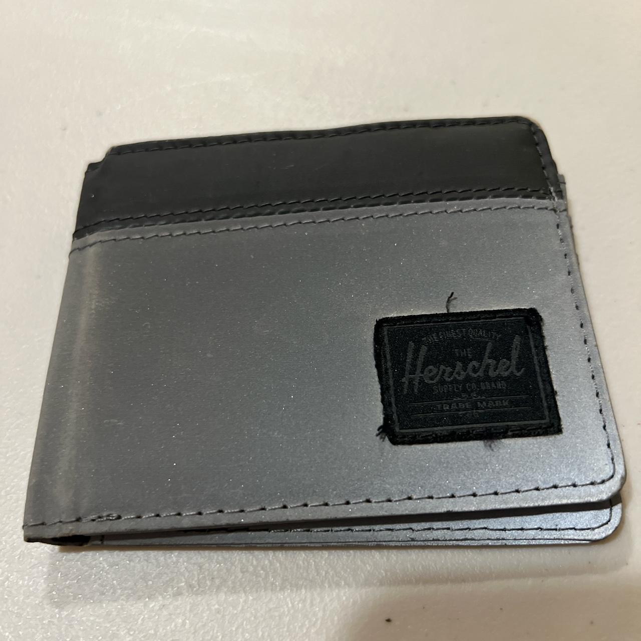 herschel wallet reflective 3m used still in... Depop