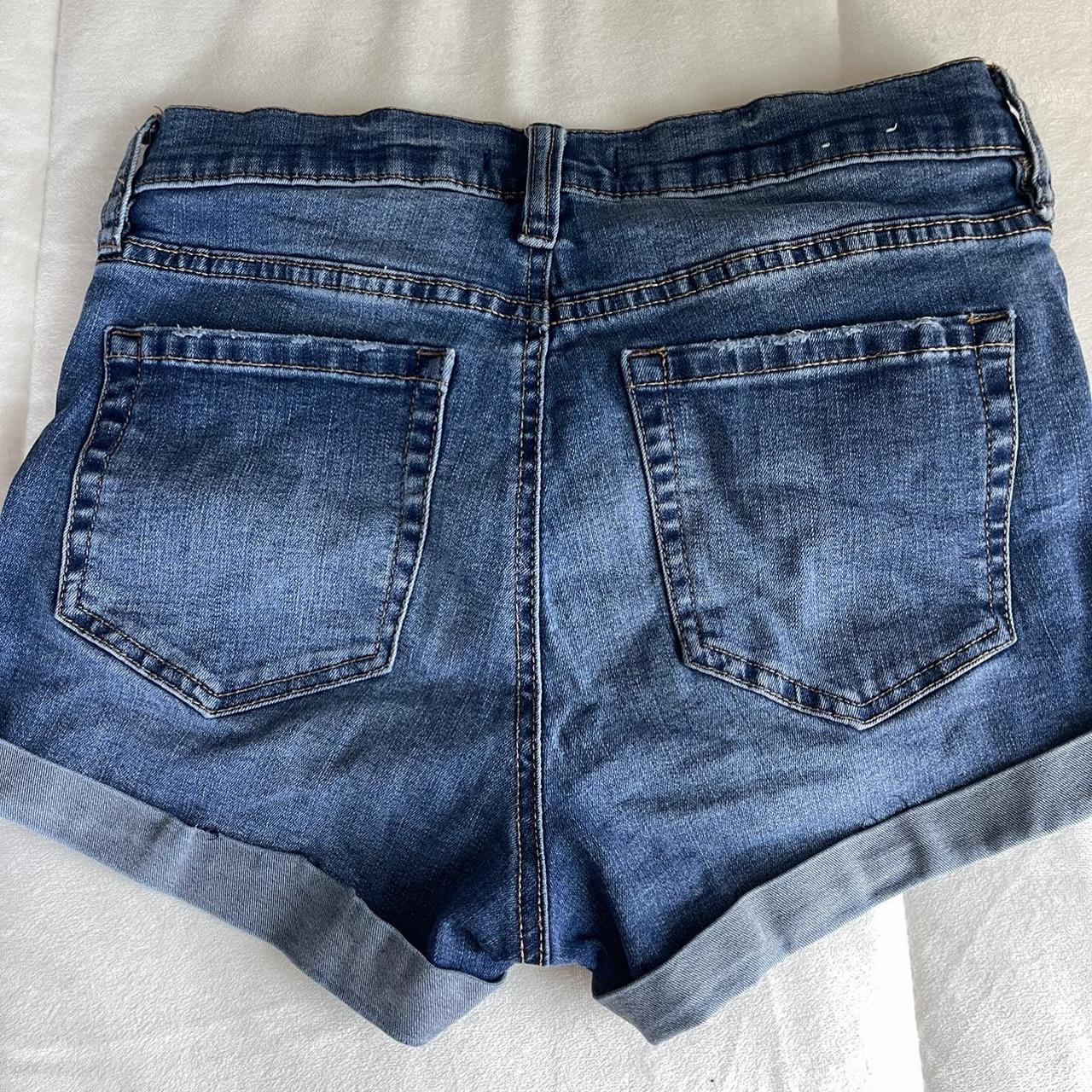 Garage Women's Navy Shorts Depop