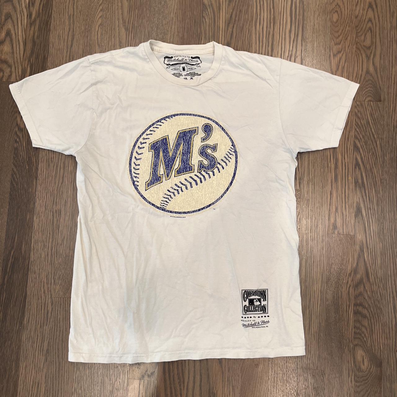 Mitchell & Ness Men's T-shirt - White/Cream - M – Vintage mariners Tee #vintage #baseball