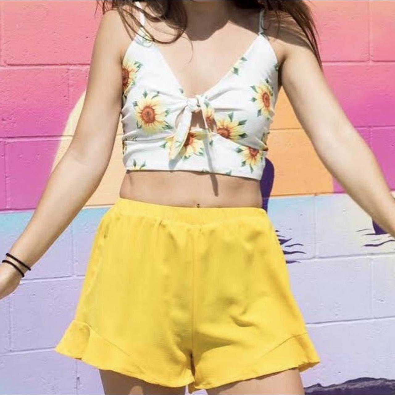 ZAFUL Women's Yellow and White Crop-top