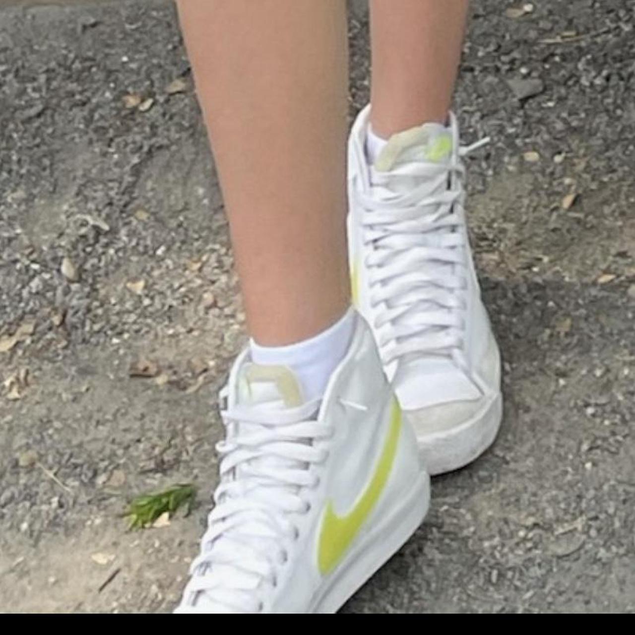 nike blazers yellow check