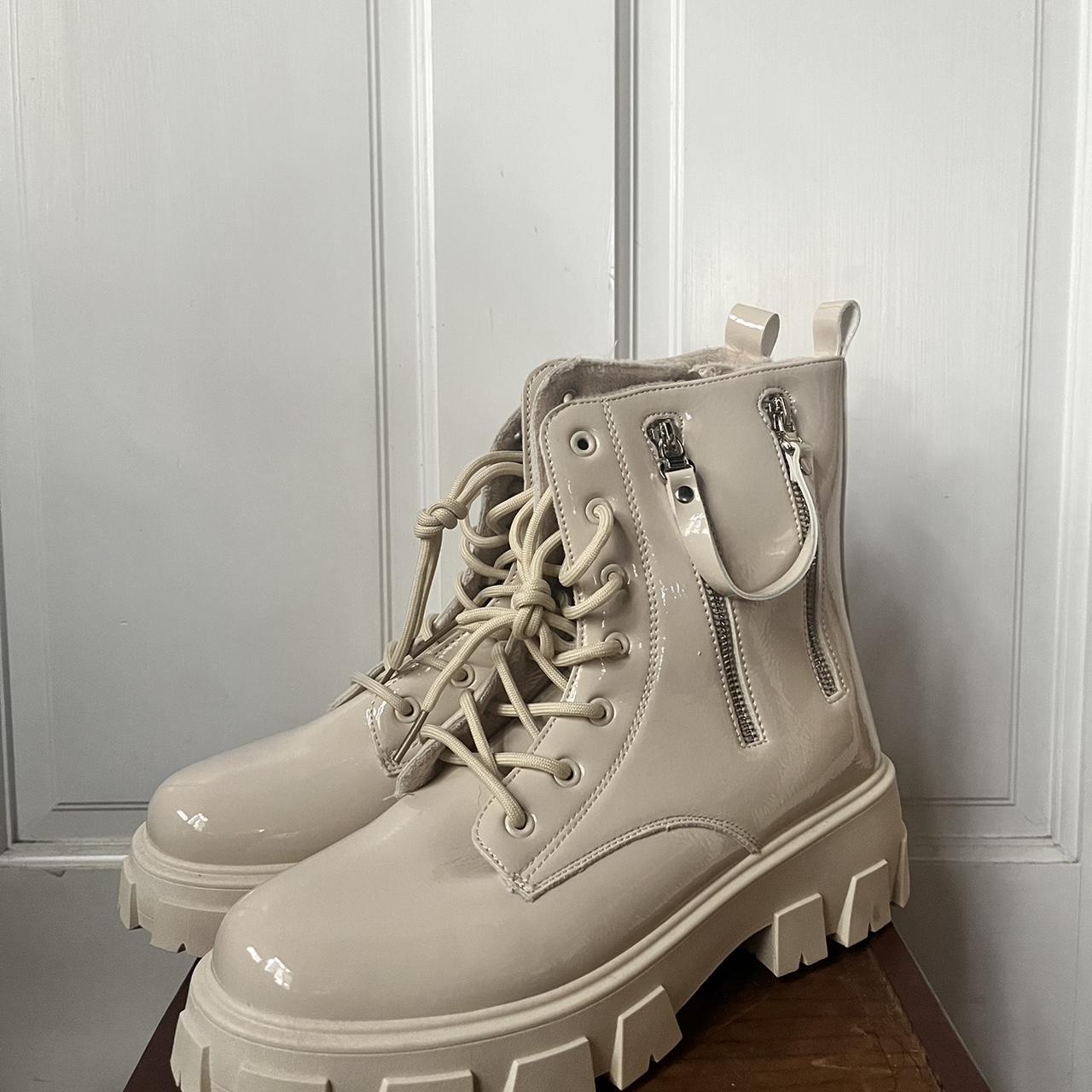 Cape robbin deals combat boots