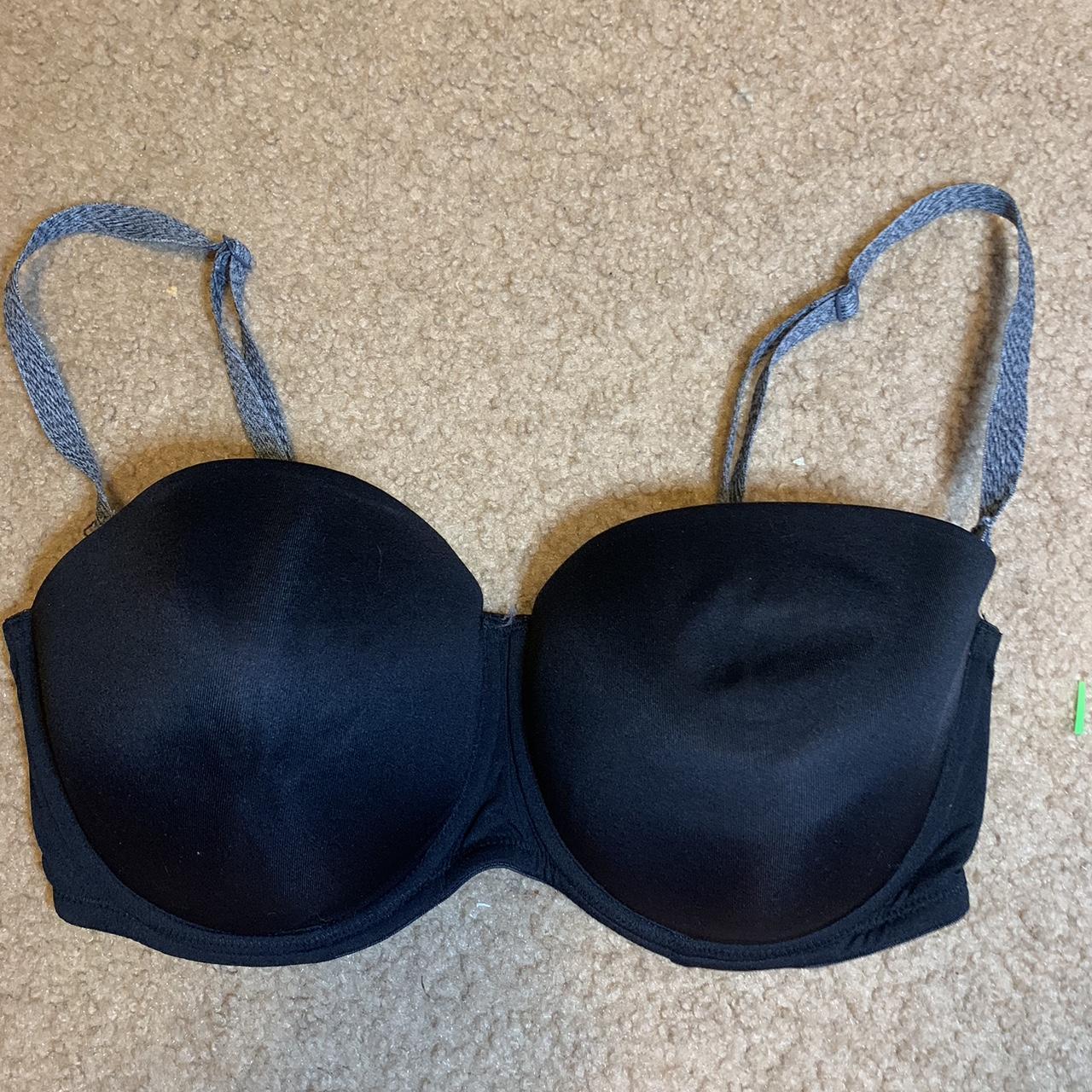 Fruit of the Loom Women's Black Bra | Depop