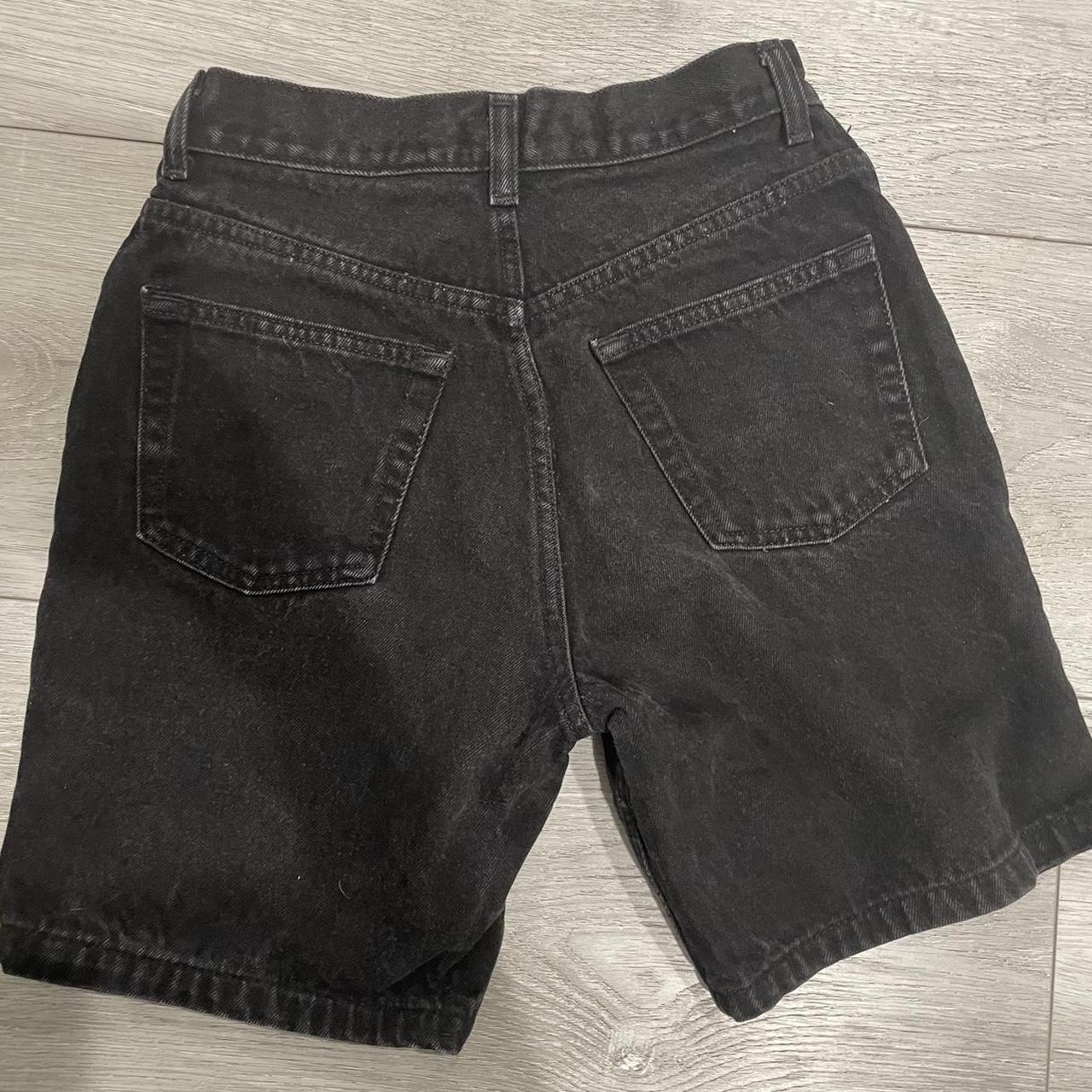 Gap Women's Black Shorts | Depop