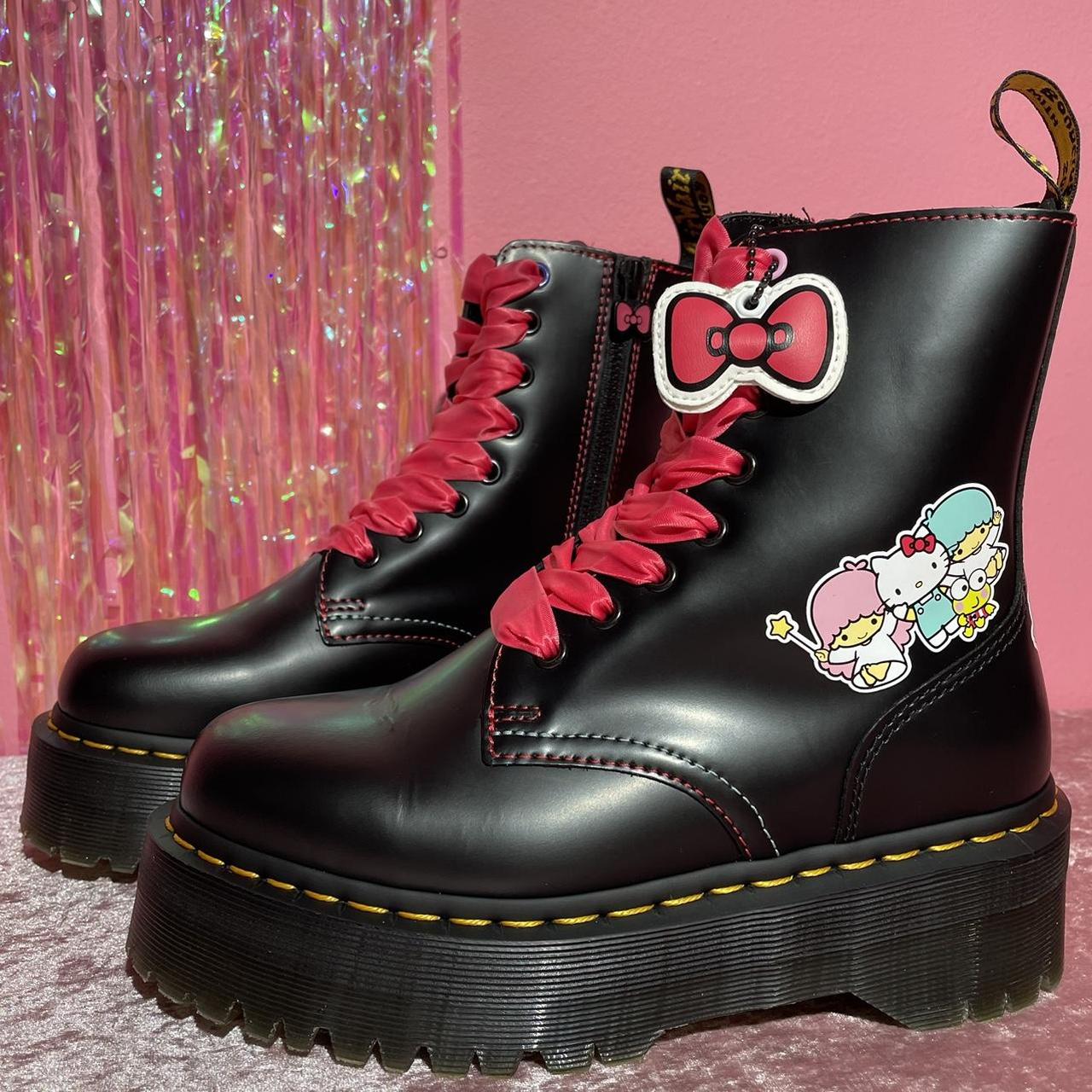 Dr. Martens Women's Black and Pink Boots | Depop