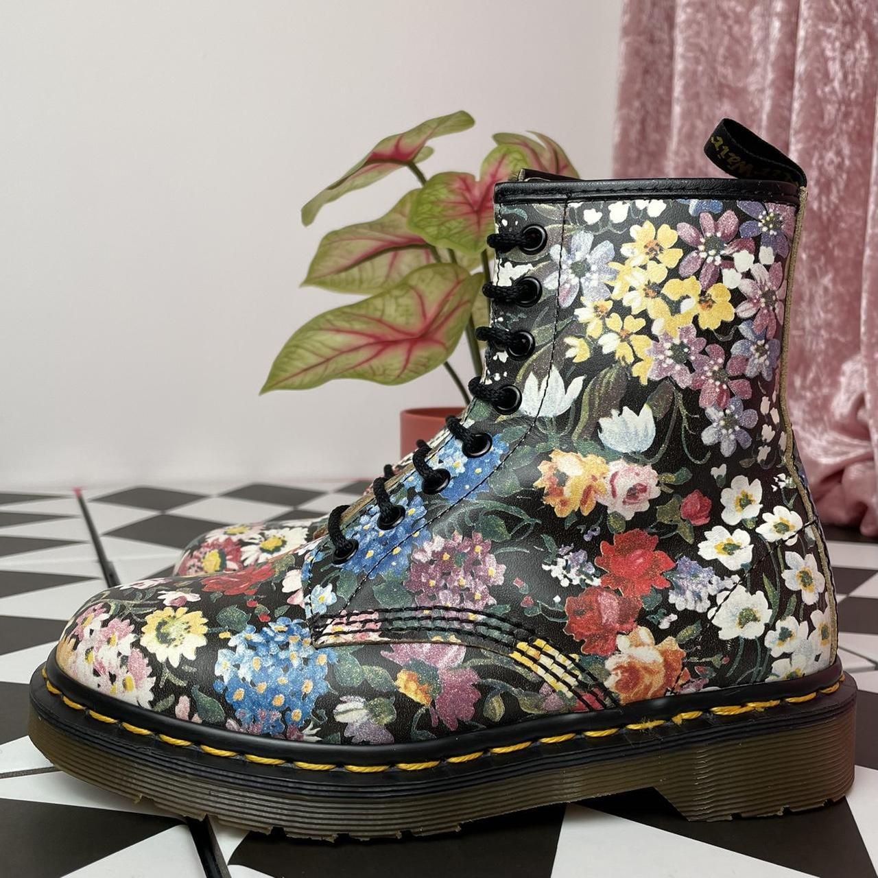 Vintage floral clearance dr martens