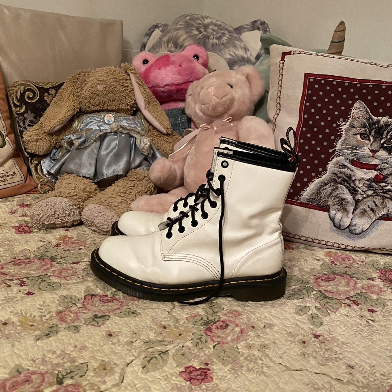 White Dr Martens In Great Condition Only Worn A Depop 7279