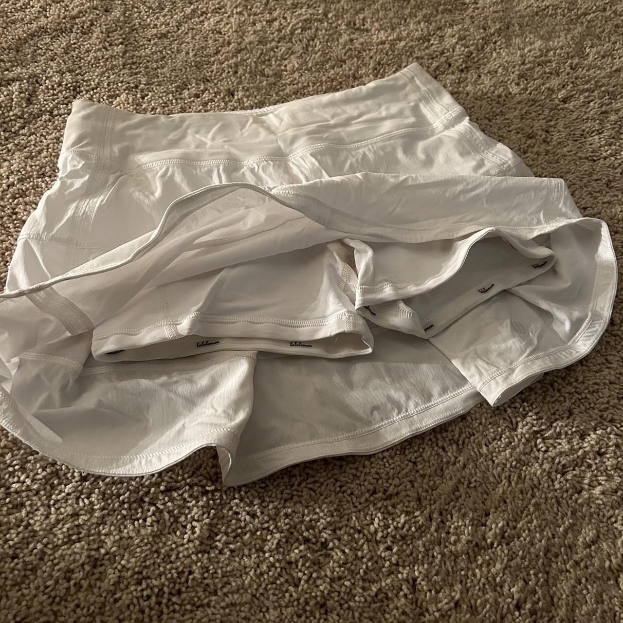 Lululemon Women's White Skirt | Depop