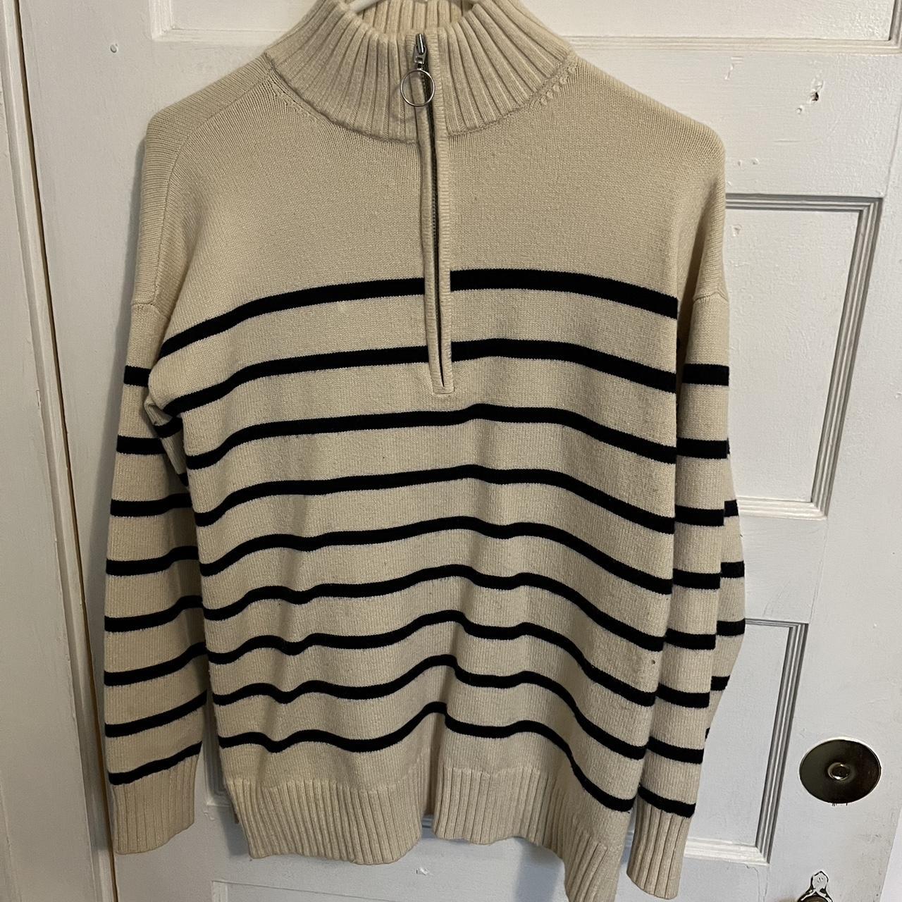 LOFT Women's Cream and Navy Jumper | Depop