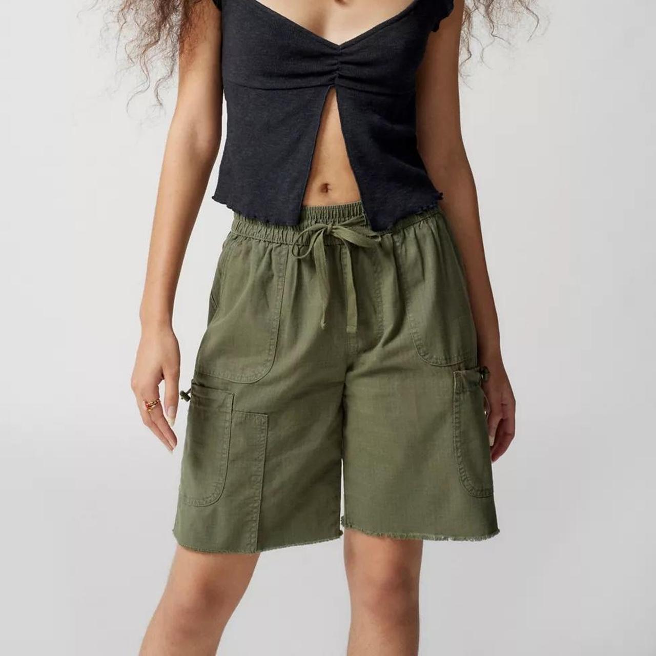 Urban outfitters 2025 khaki shorts