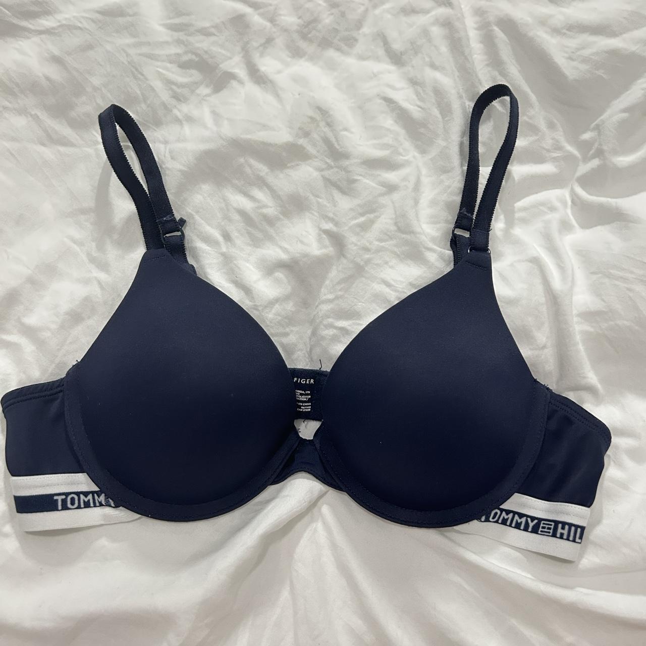 Tommy Hilfiger Push-Up Bras 34A comes with one - Depop
