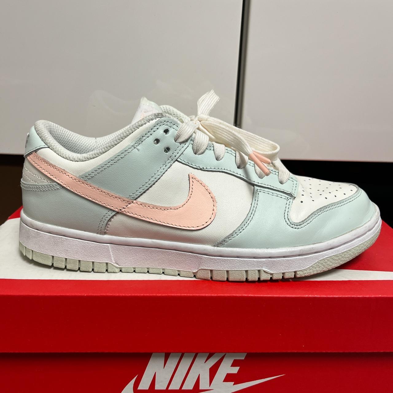 Mint green nikes womens best sale