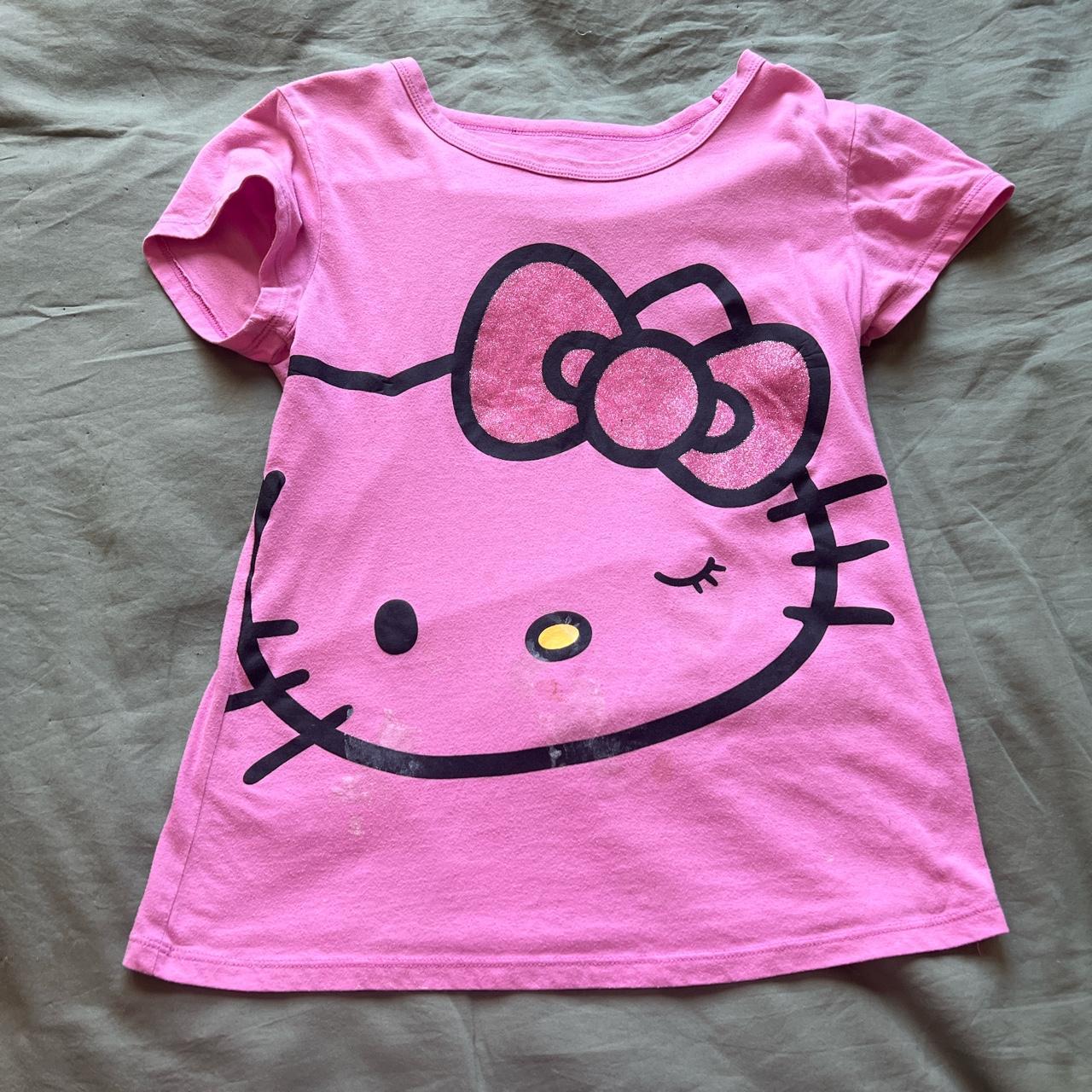 Hello kitty tee Stains on the front #y2k... - Depop