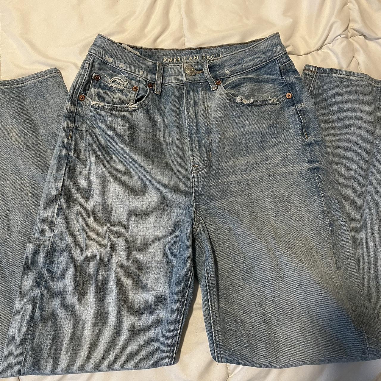 American Eagle Baggy Mom Jeans Super High... - Depop