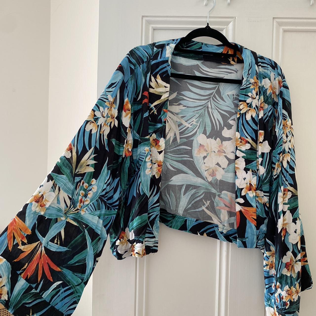 Handmade cropped kimono 👘 I sewed this one but... - Depop