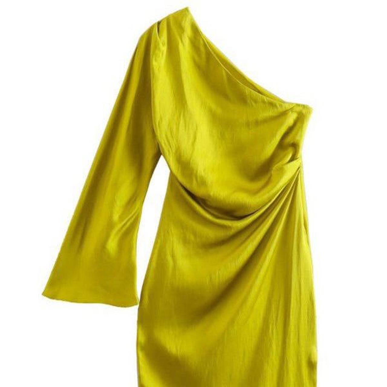 Gorgeous one shoulder dress Size small Never Depop