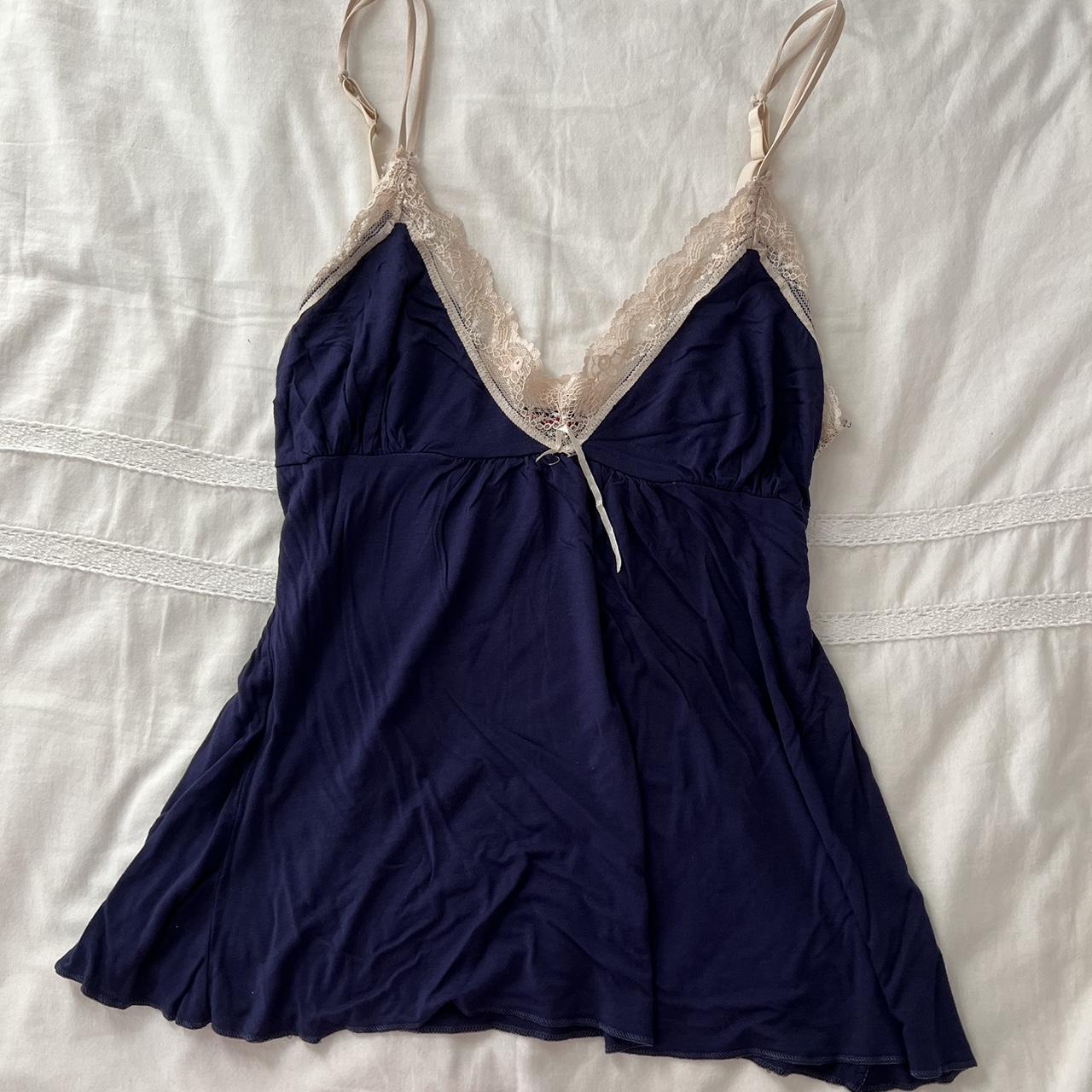 Vintage amazing and so flattering navy blue and - Depop