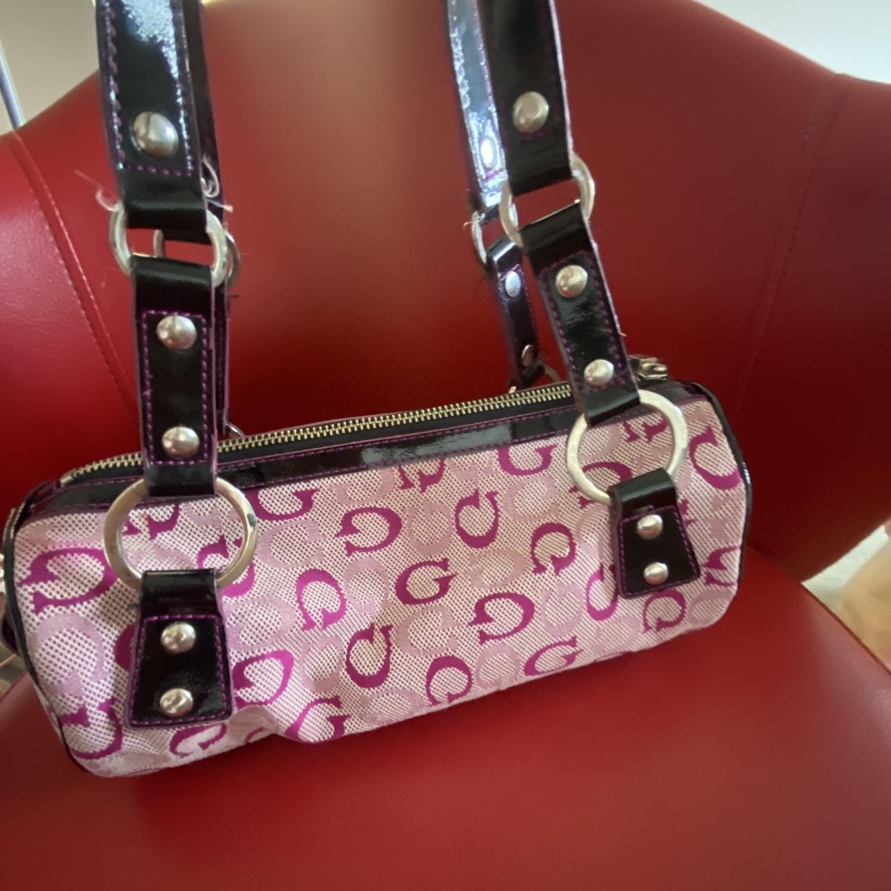 Guess circle bag #guess #vintage #pink #guess - Depop