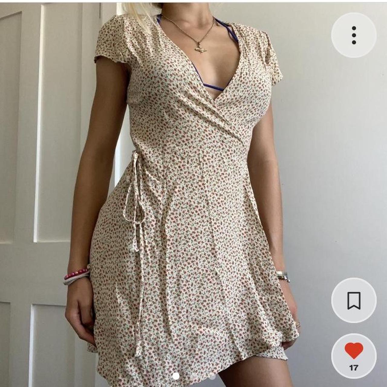 Brandy Melville Robbie dress in yellow with red - Depop