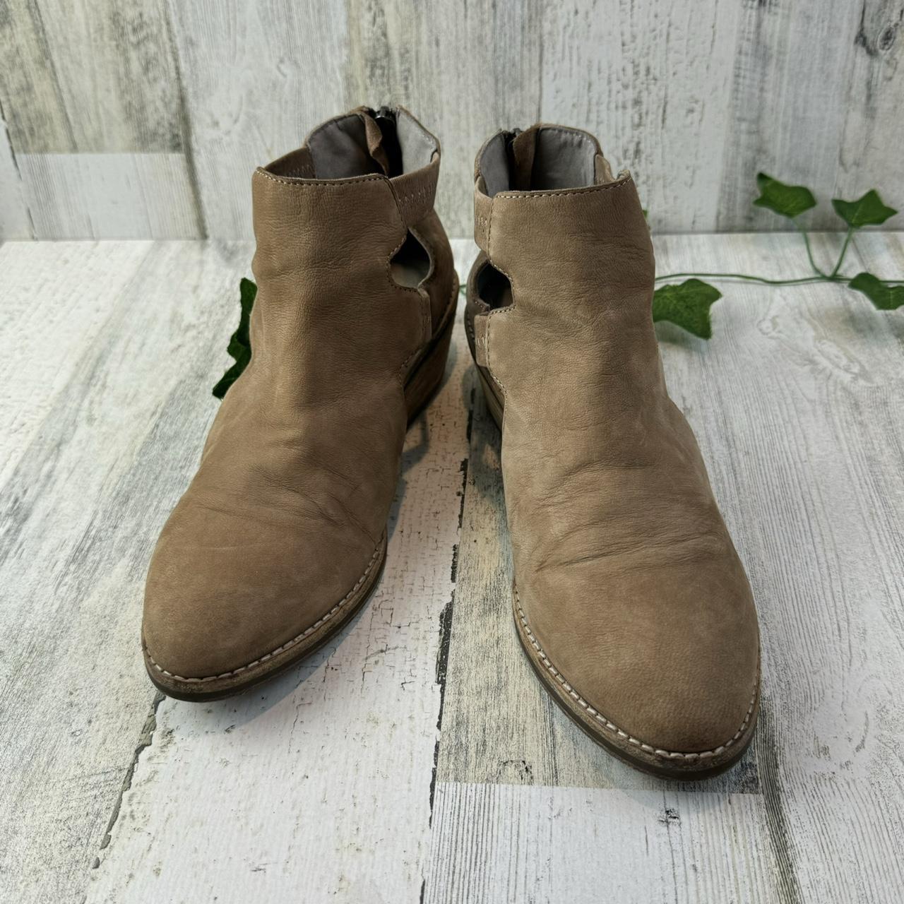 Eileen Fisher Women s Vanda Nubuck Leather Booties. Depop