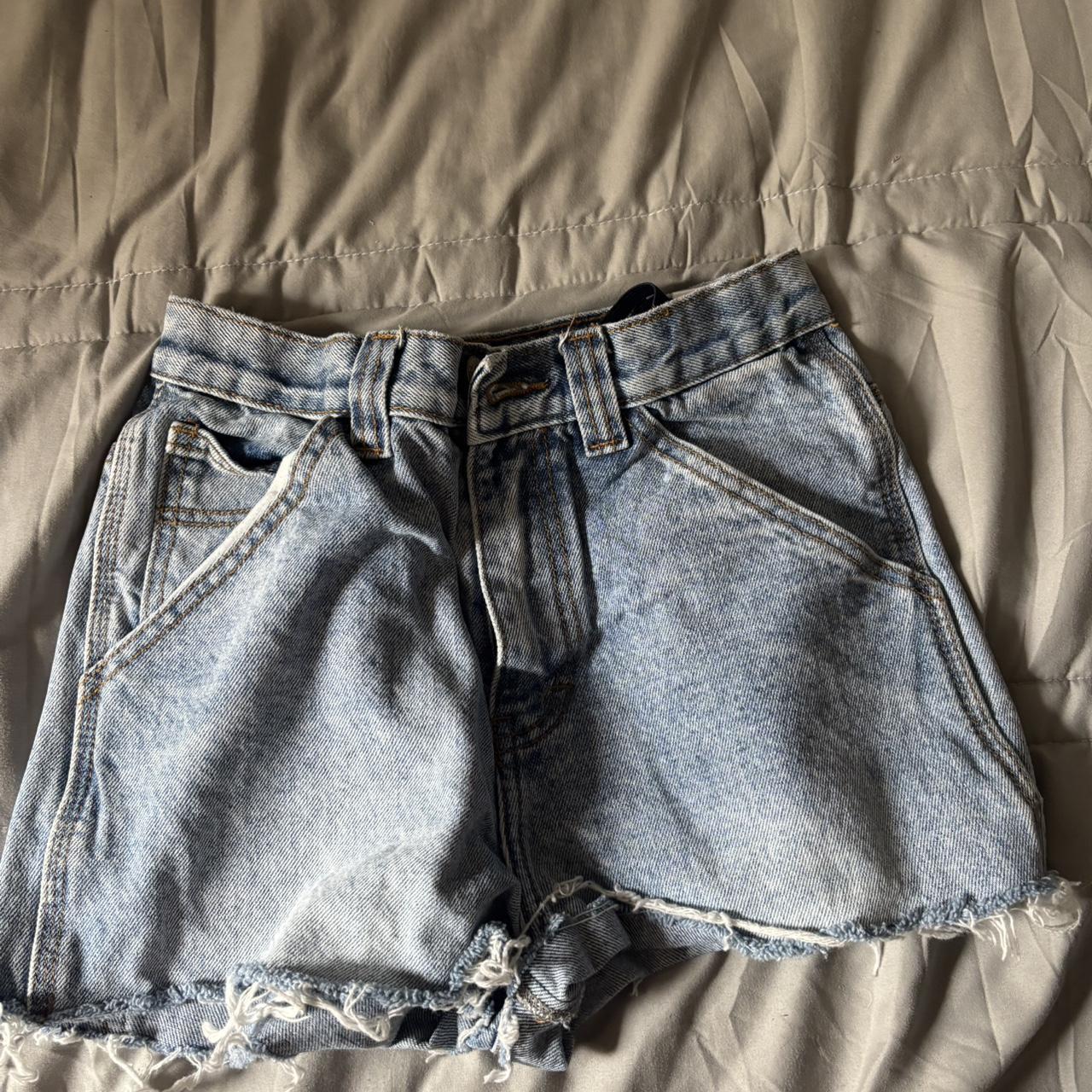item listed by isabellarfrann
