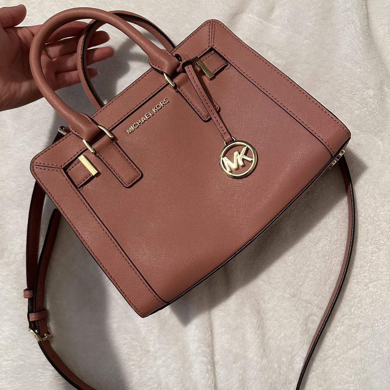 The cutest mini mauve Michael Kors purse Super