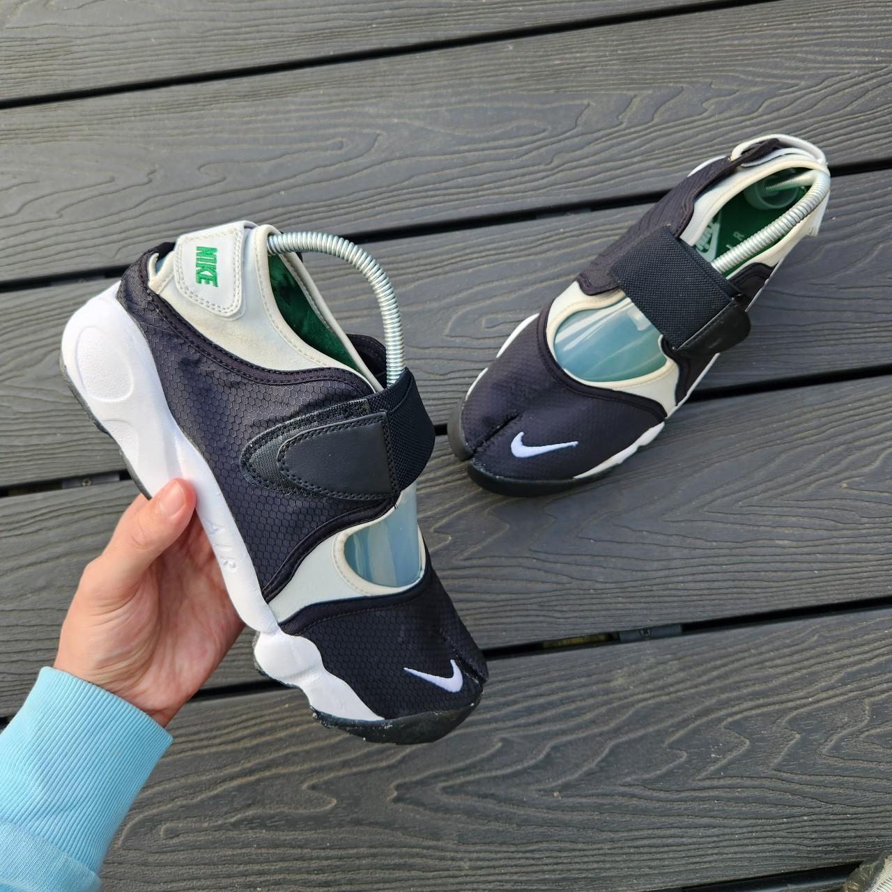 Nike air split toe trainers on sale