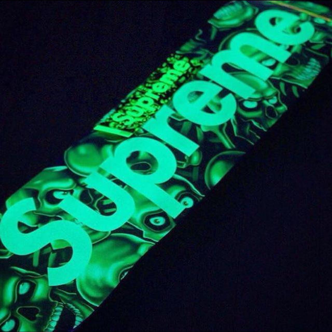 SUPREME SKULL PILE DECK 10/10 CONDITION GLOW IN... Depop