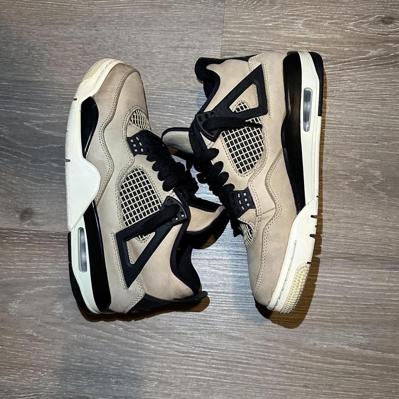 Jordan 4 Retro Fossil (Women's)