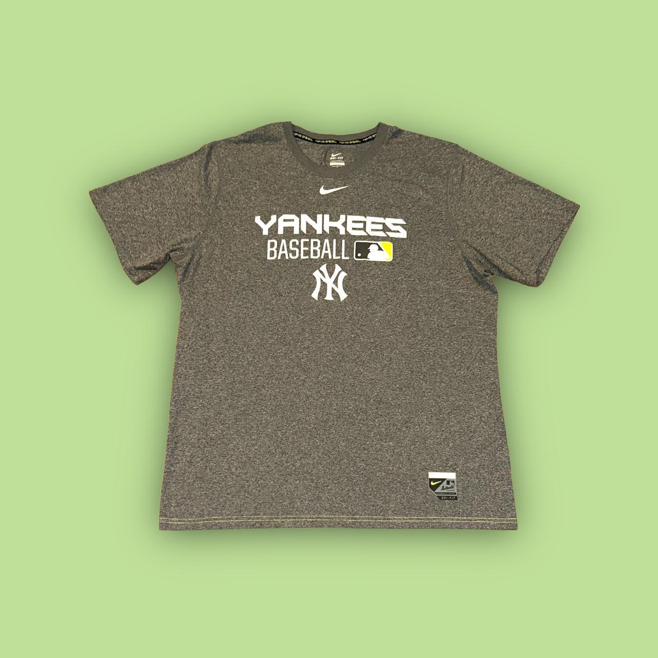 New York Yankees Nike Large Logo T-Shirt - Mens