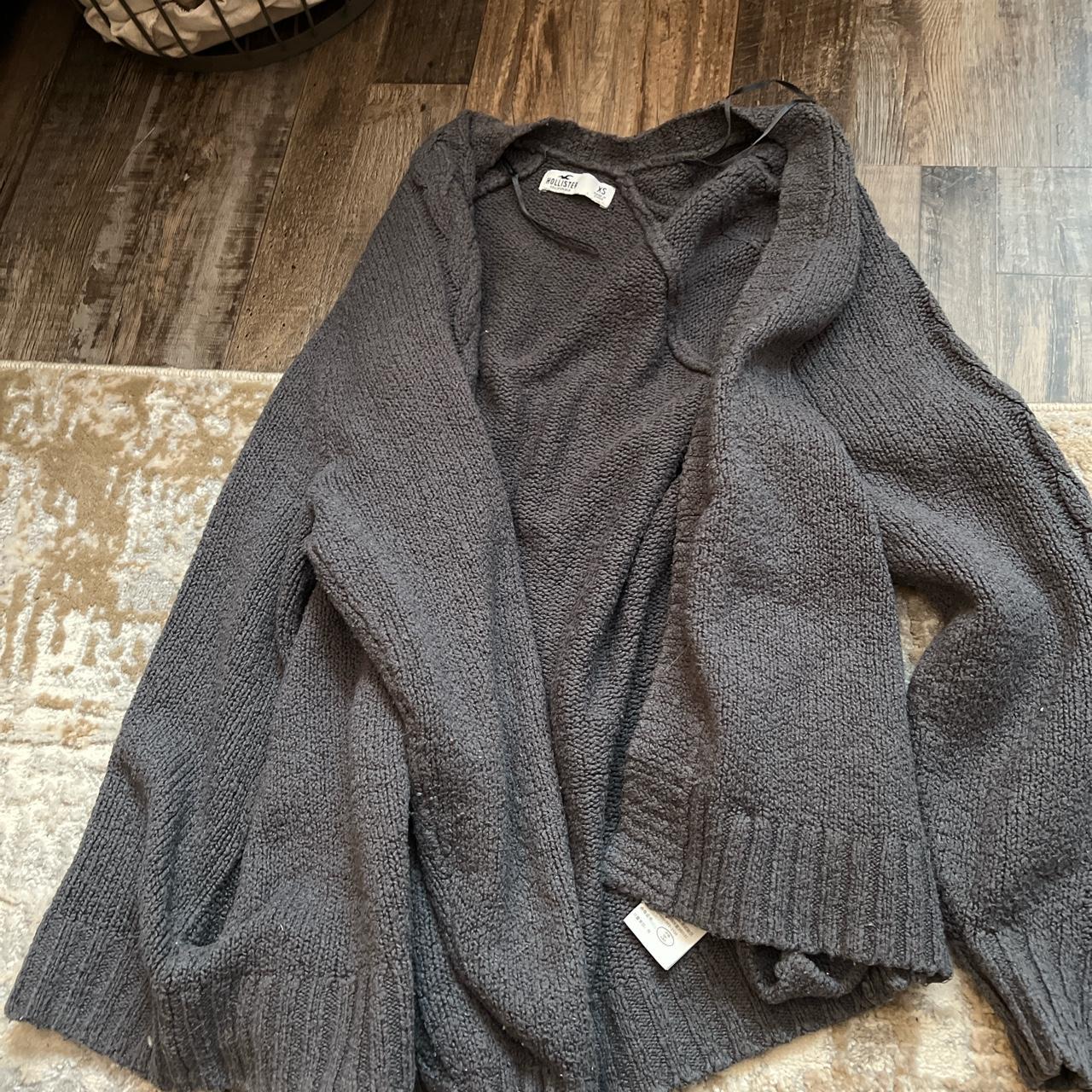 Hollister Co. Women's Grey and Black Cardigan Depop