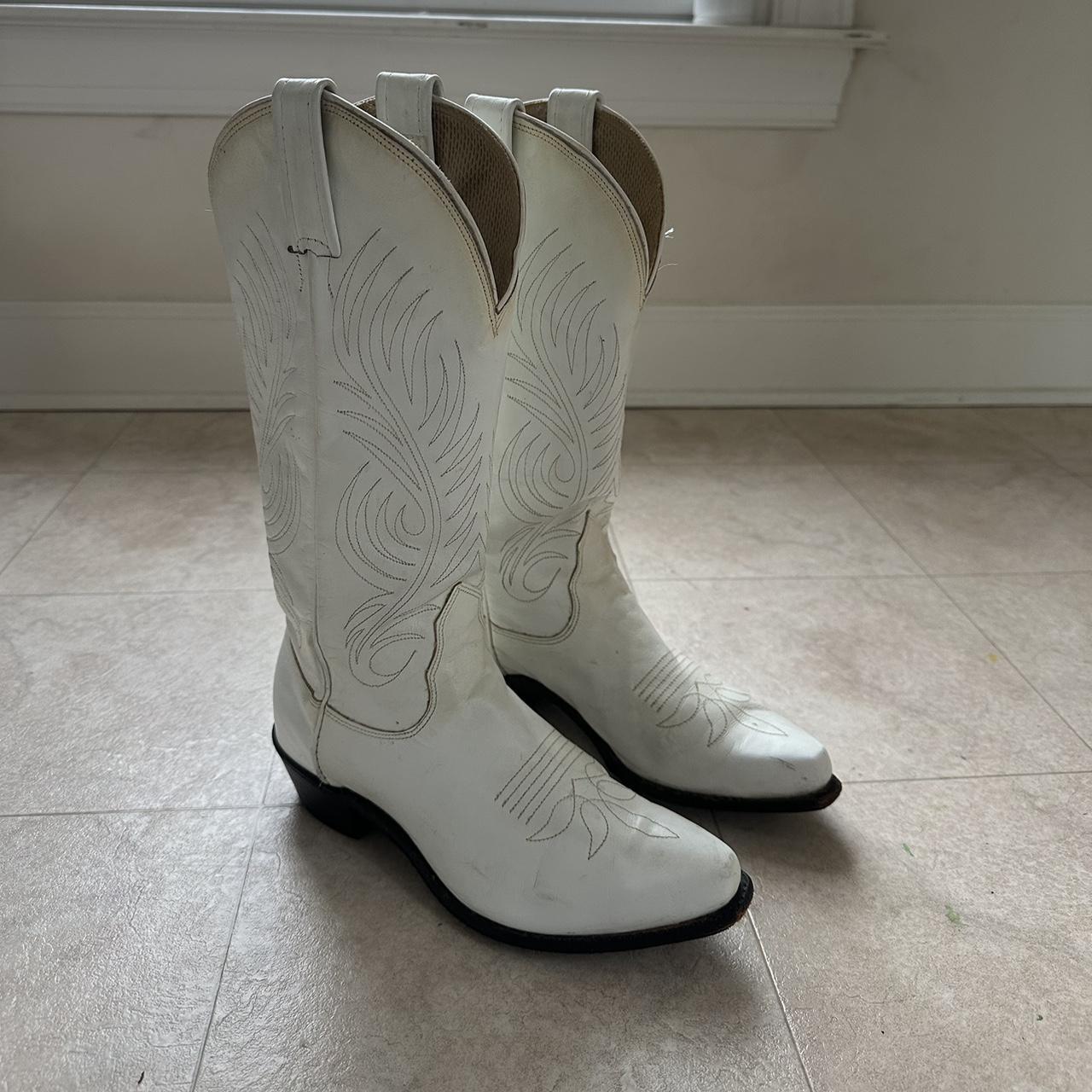 Vintage white best sale cowboy boots