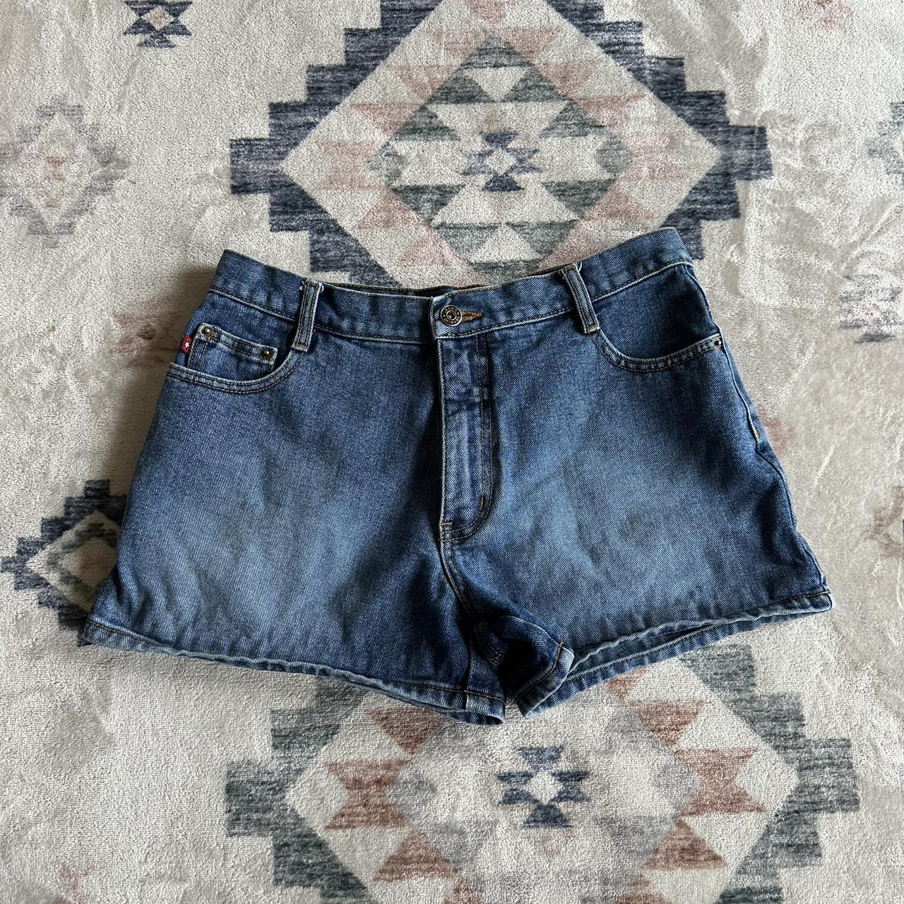 item listed by strickersshop