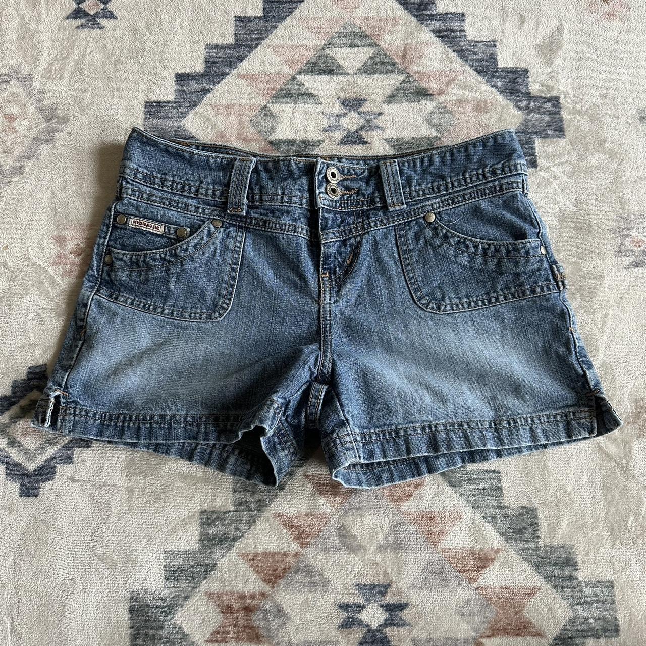 item listed by strickersshop