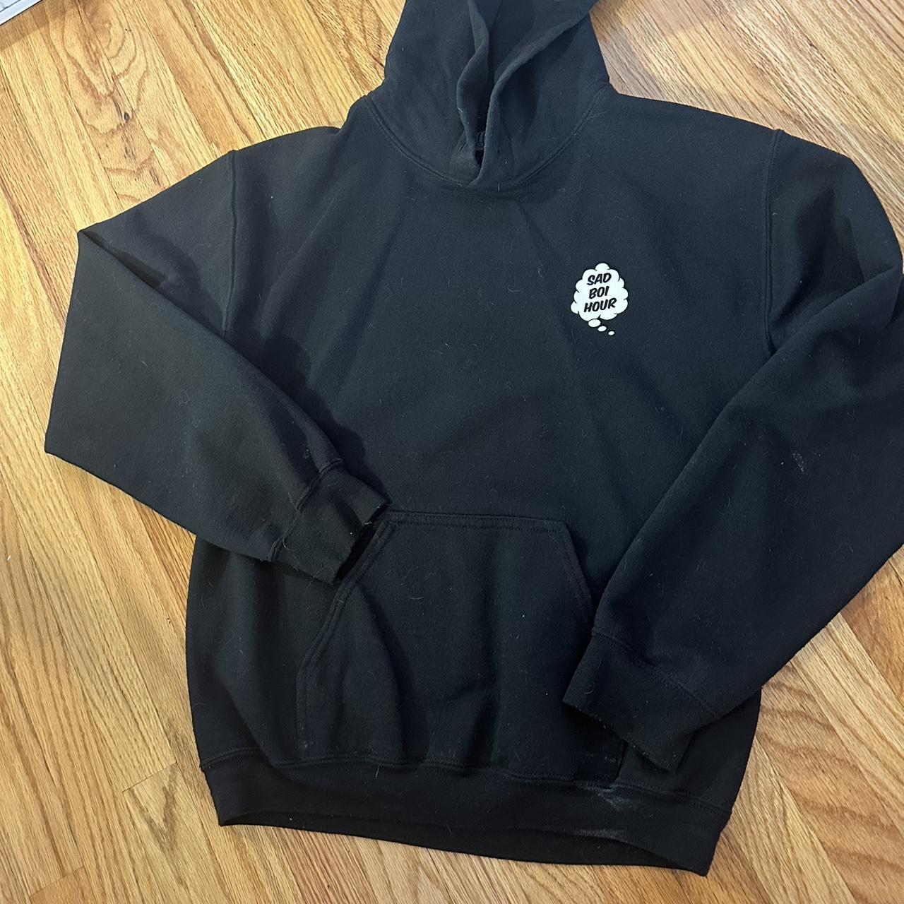 Emma chamberlain black hoodie best sale