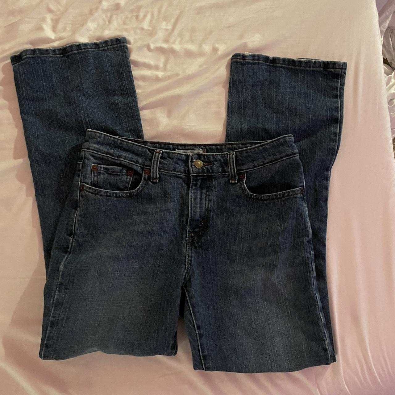 bootcut 515 levis :) love these!!! ☆ -flaws include... - Depop
