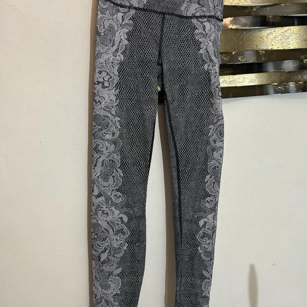 Lululemon Women's Leggings Black – Lululemon Women's Black