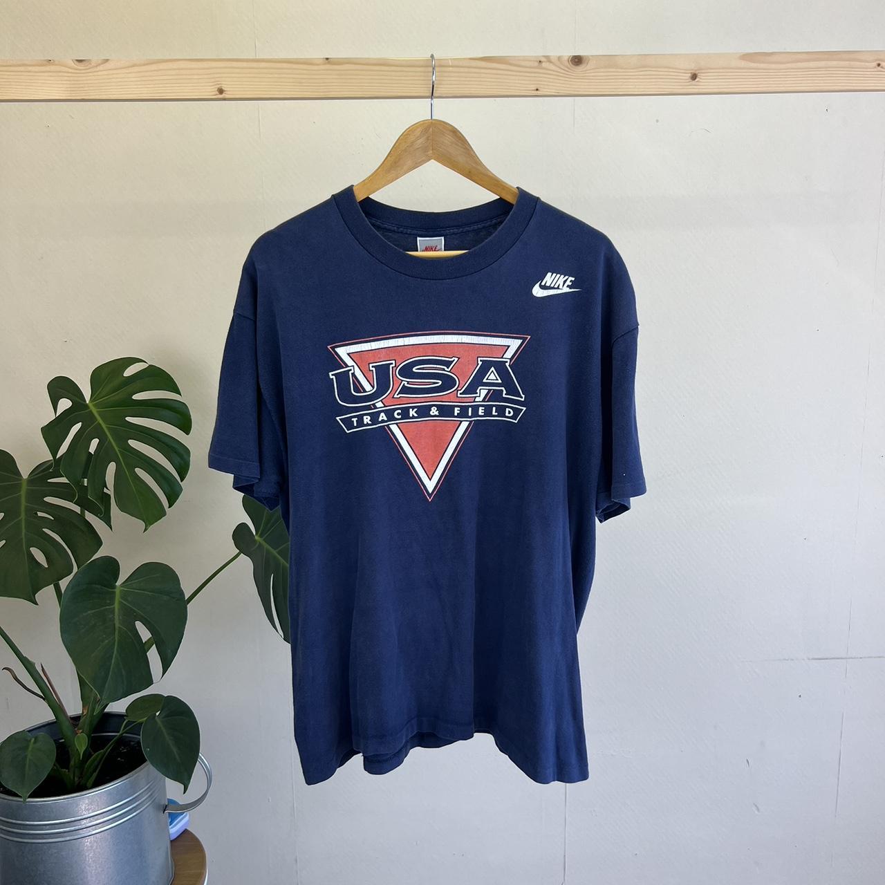 Nike Men's Navy and White T-shirt | Depop