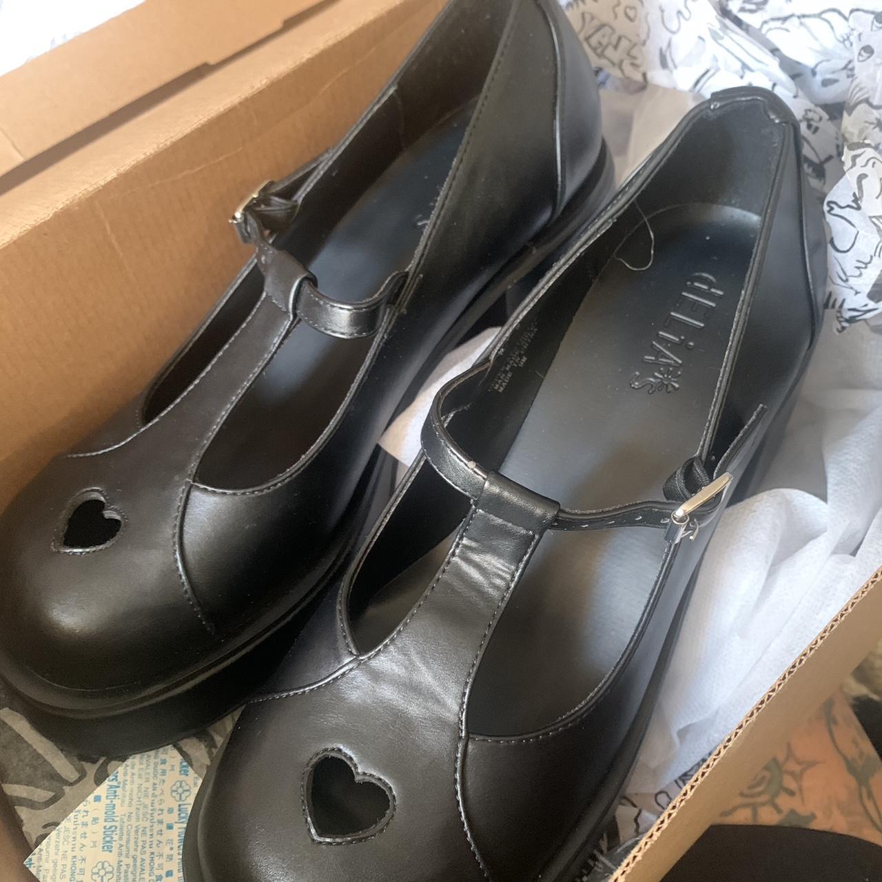 delia’s hopscotch kid mary janes !! says US size 9... Depop