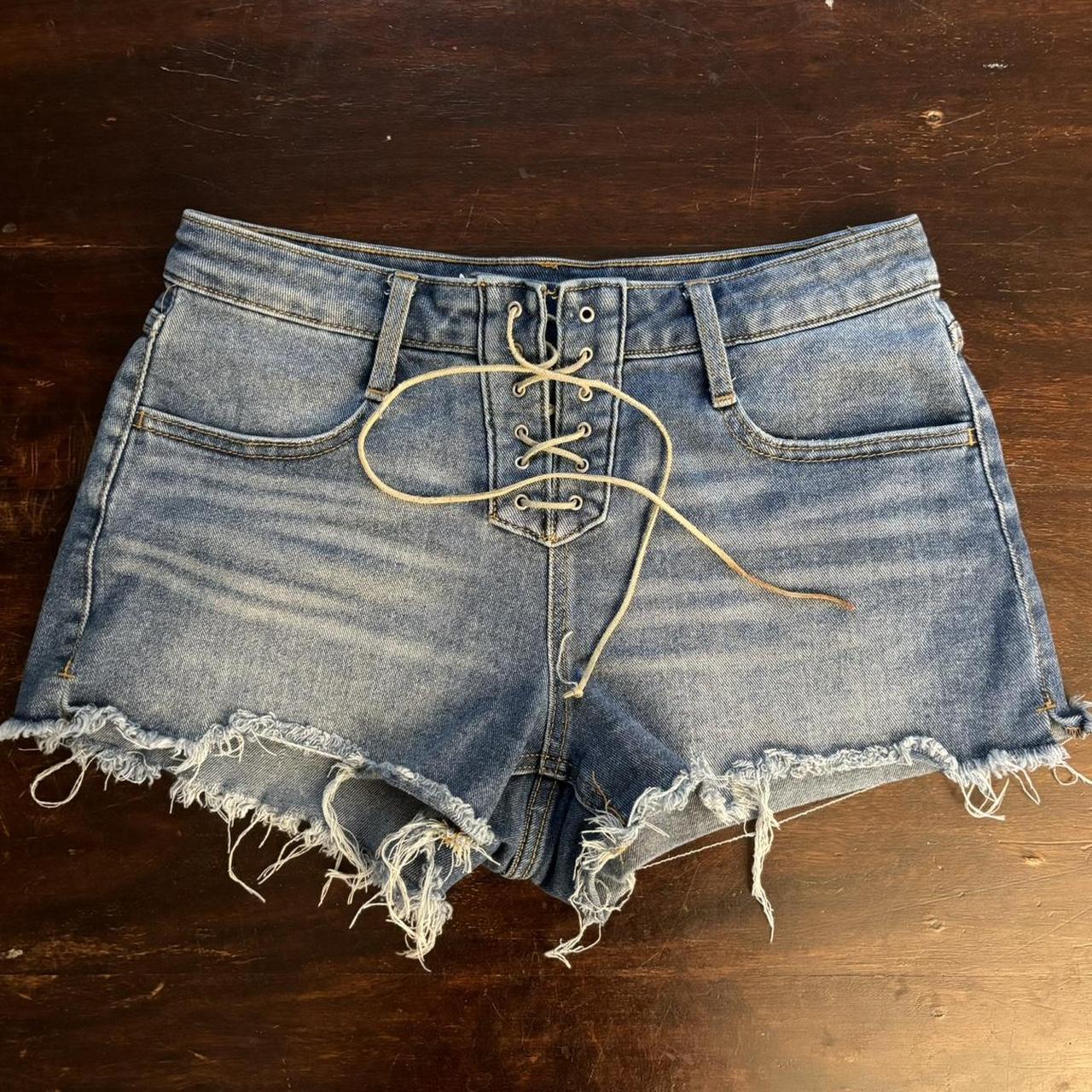 item listed by ambi_bambii