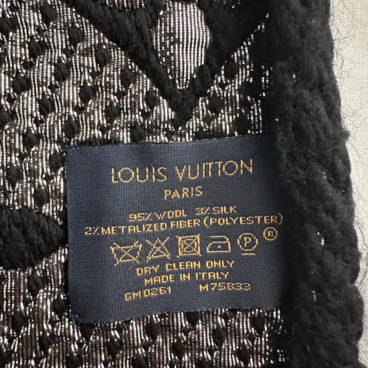 Louis Vuitton scarf/shawl New without tags Unwanted - Depop