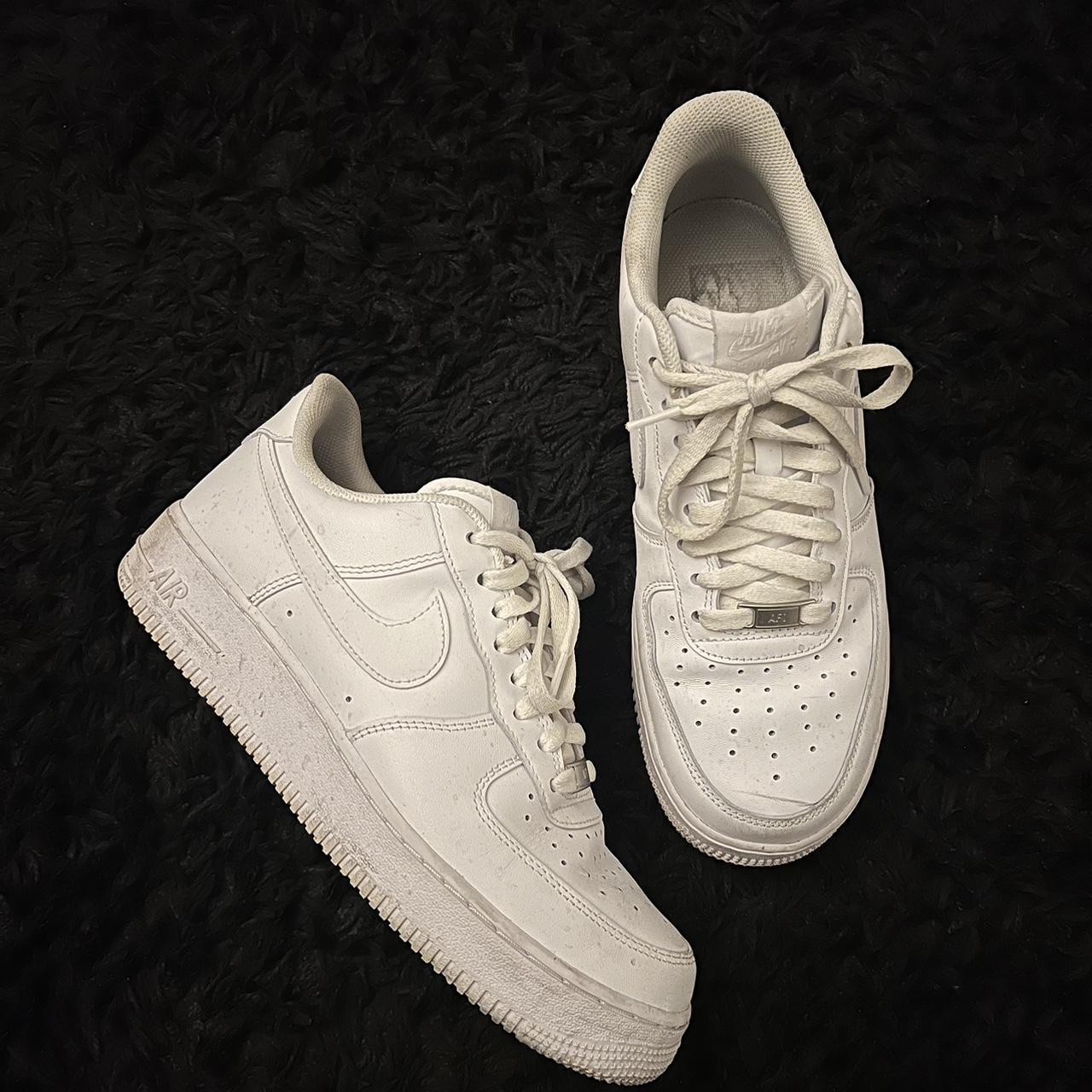 Nike Men's White Trainers | Depop