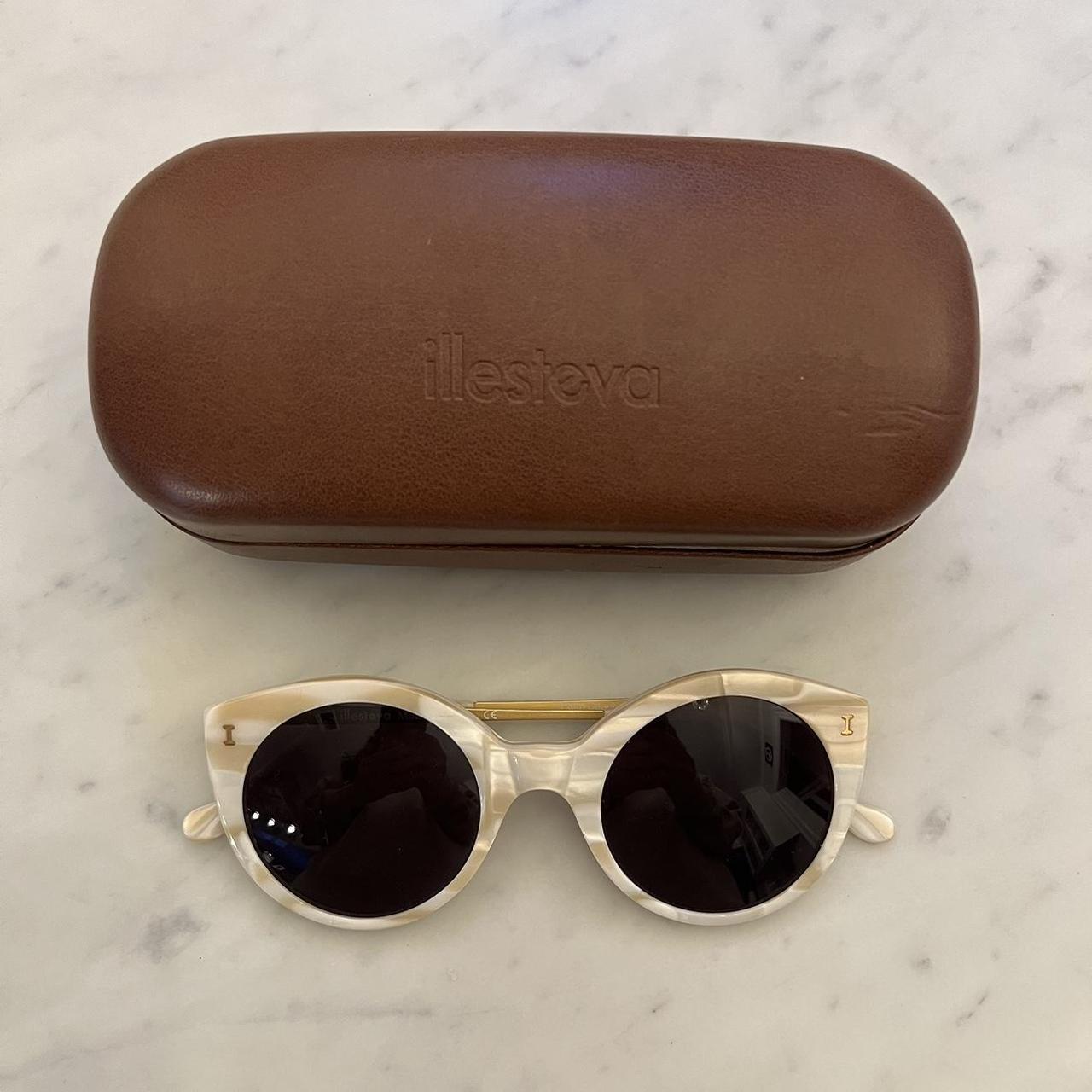 Illesteva palm 2024 beach sunglasses